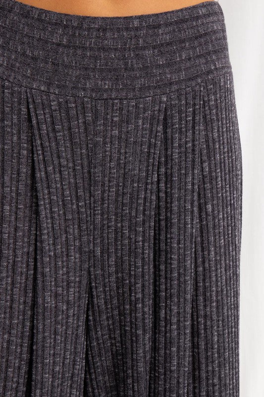 Claire Flare Ribbed Pants In Charcoal