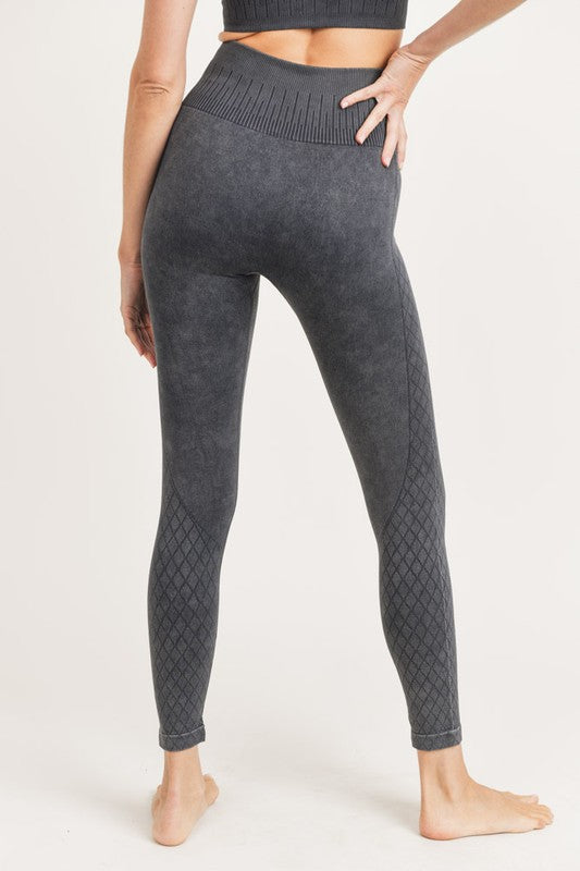 Lattice Seamless Mineral Washed Leggings In Black
