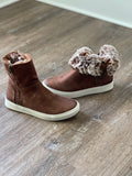 Brown Fur boots size a full/.5